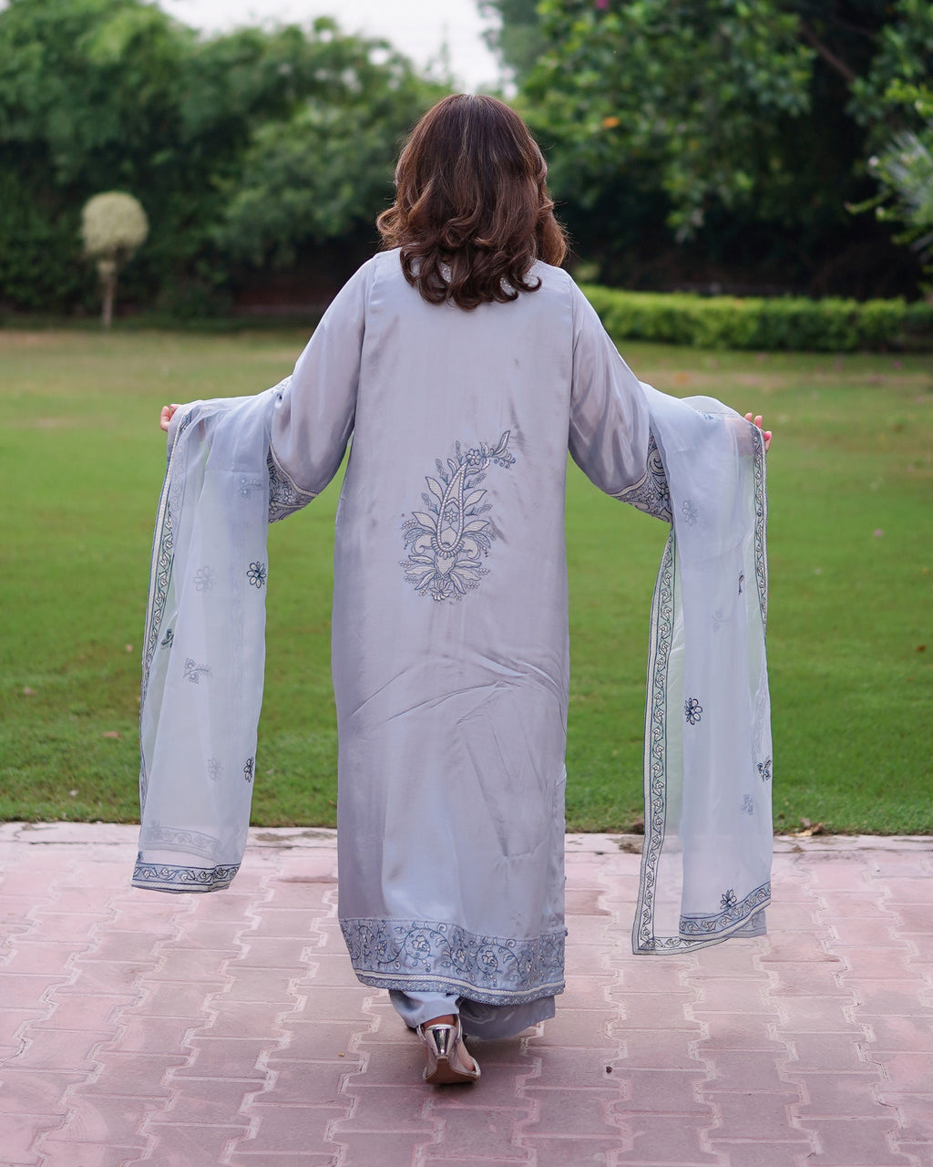 Elara Blue