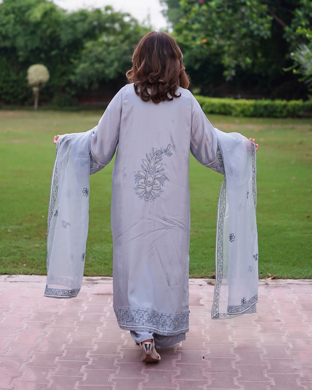 Elara Blue